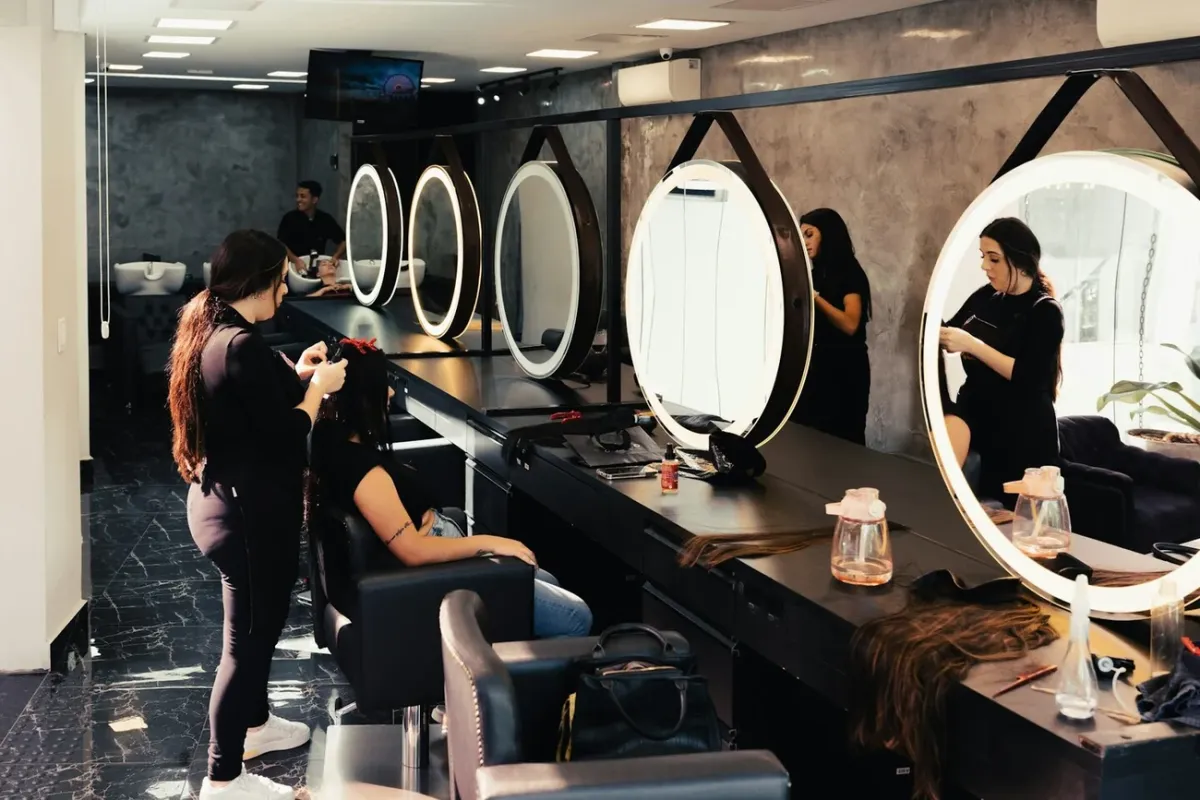 Jak wybrać dobrego fryzjera i salon fryzjerski w Lublinie?